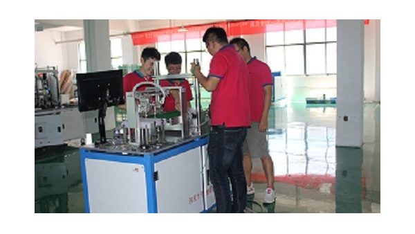 自動(dòng)化檢測(cè)設(shè)備定制廠家挪亞方舟車間圖片